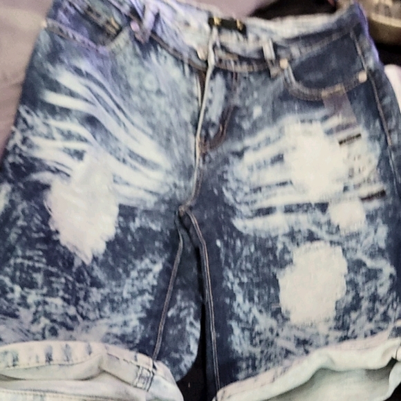 Jean Shorts - Picture 1 of 3